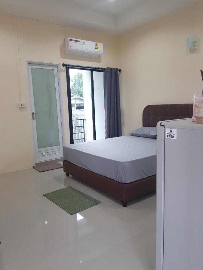 Room62 Lom Sak Bagian luar foto